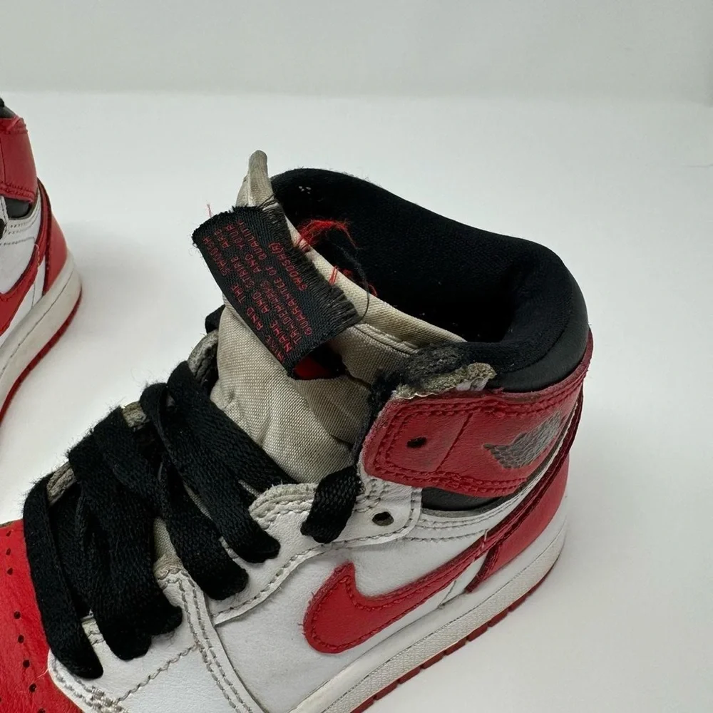 Nike Air Jordan 1 GS Retro OG Heritage Chicago Red White Sneakers 13C AQ2664-161 - Picture 3 of 8